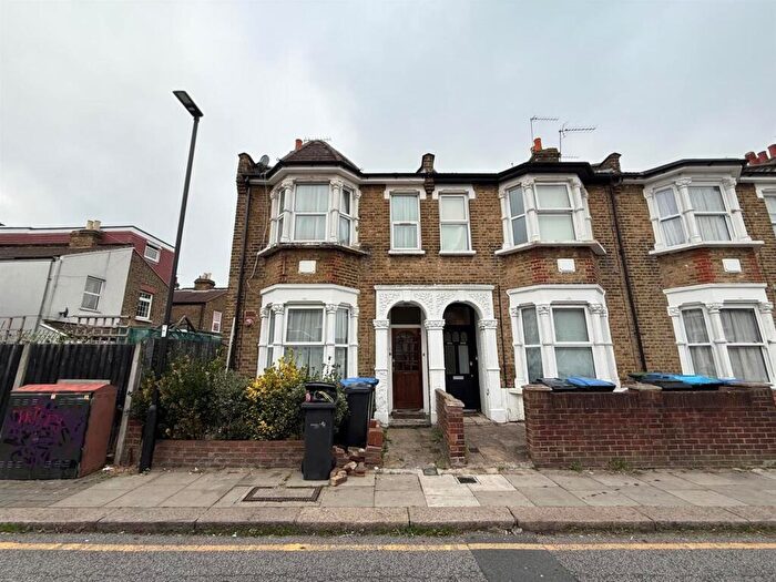 2 Bedroom Flat To Rent In Derby Road, Enfield, EN3
