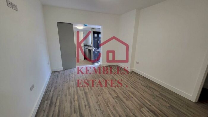 2 Bedroom Flat To Rent In Flat, Belmont Avenue, Doncaster, DN4