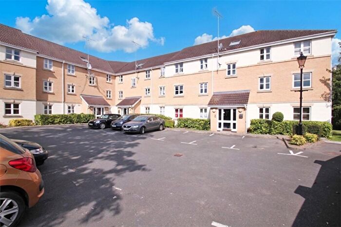 2 Bedroom Apartment To Rent In Scholars Walk, Langley, SL3