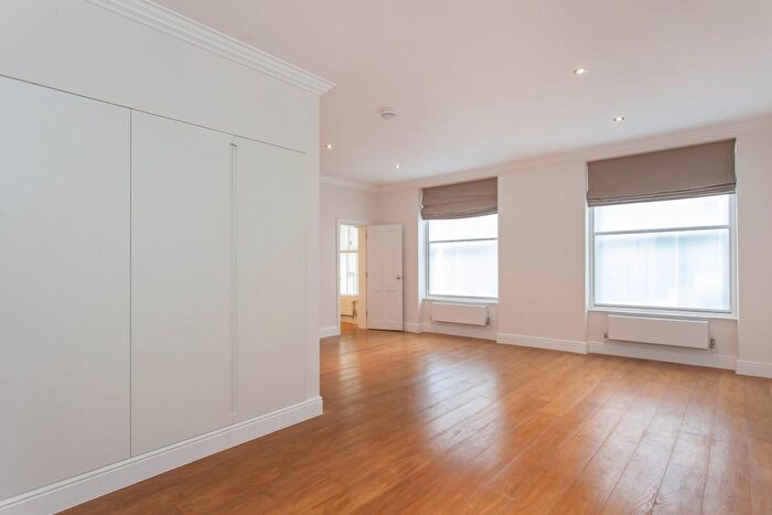 Studio To Rent In Great Cumberland Place, London, W1H