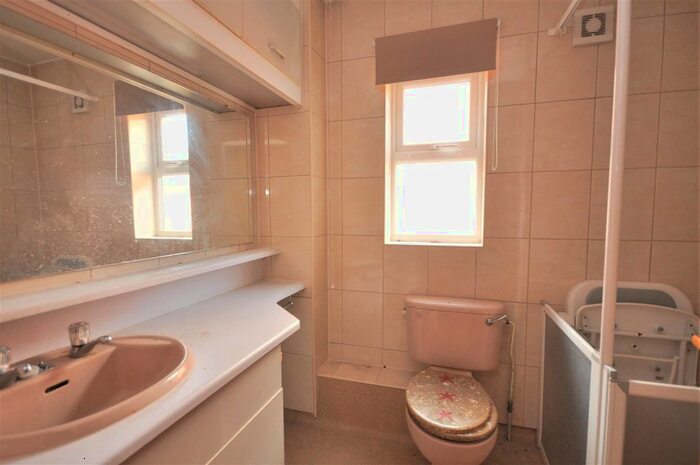 2 Bedroom Bungalow For Sale In Broughton Way, Osbaldwick, York, YO10