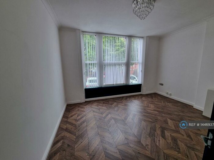 1 Bedroom Flat To Rent In Balls Road, Prenton, CH43