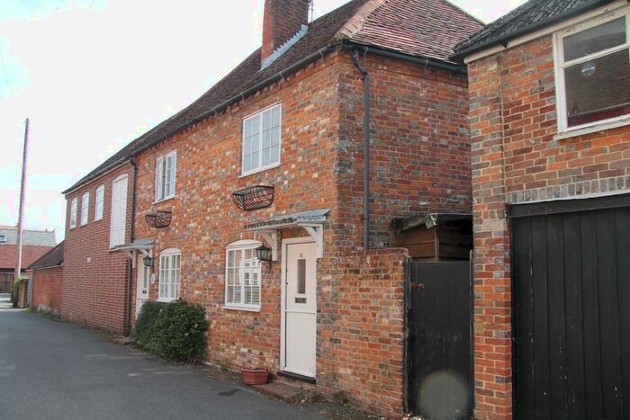 1 Bedroom Semi-Detached House To Rent In Wickham, Fareham, PO17