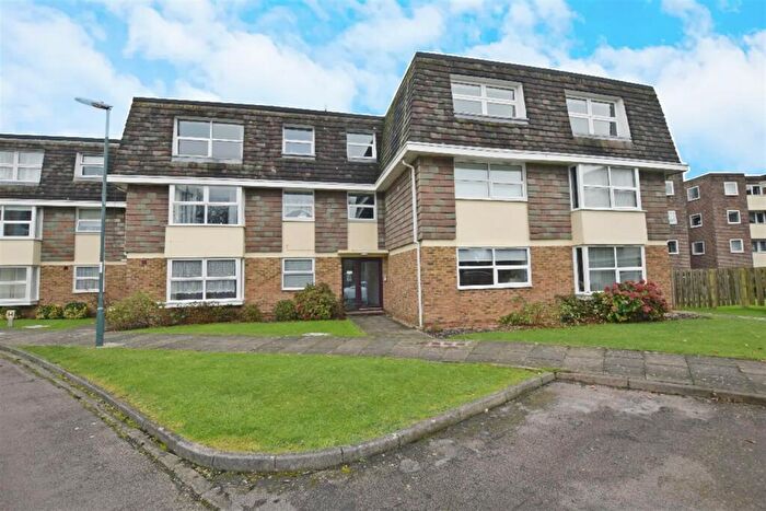 2 Bedroom Flat To Rent In Sudley Gardens, Bognor Regis, PO21