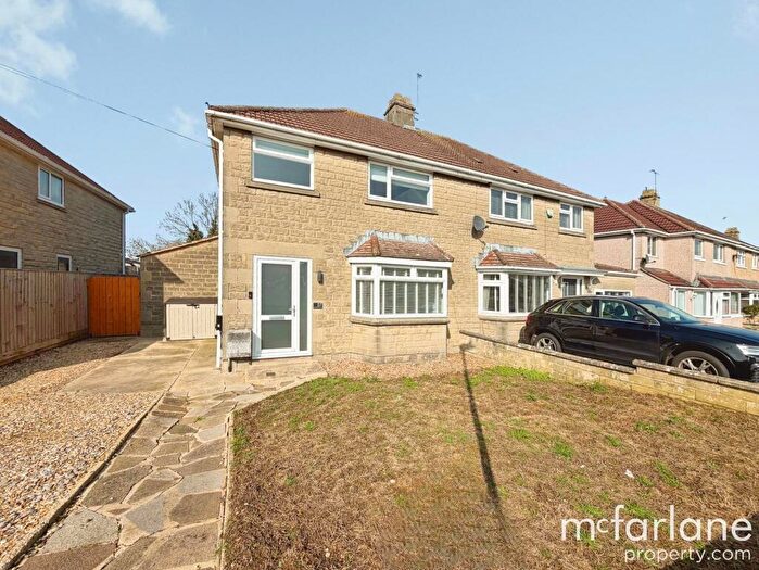 3 Bedroom Semi Detached House For Sale In Woodside Avenue, Swindon, SN3