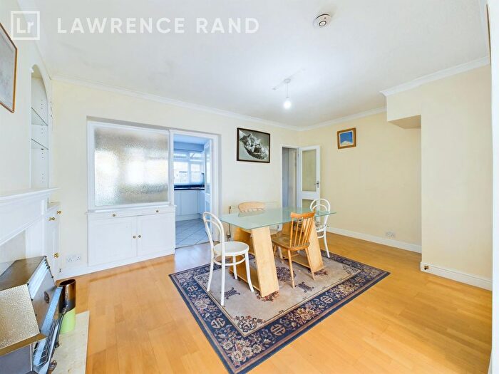 3 Bedroom Terraced House For Sale In Rhyl Road, Perivale, Greenford, UB6