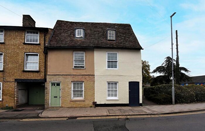 2 Bedroom End Of Terrace House For Sale In Cambridge Street, St. Neots, PE19