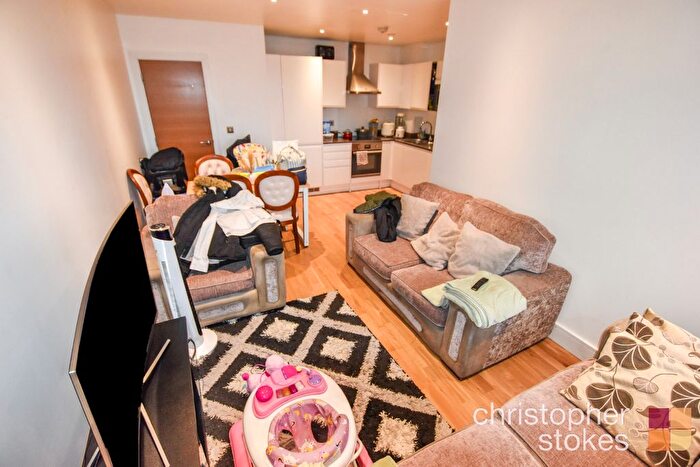 2 Bedroom Flat To Rent In Burlington House, Swanfield Road, Waltham Cross, Hertfordshire, EN8