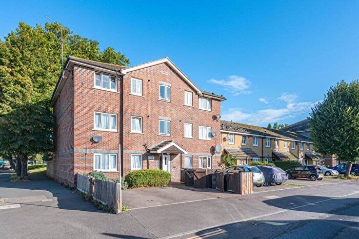 2 Bedroom Flat For Sale In Leeway, Deptford, London, SE8