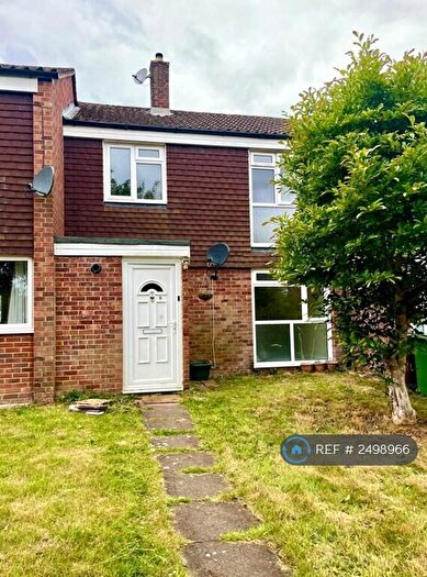 3 Bedroom Terraced House To Rent In Cedar Drive, Kingsclere, Newbury, RG20