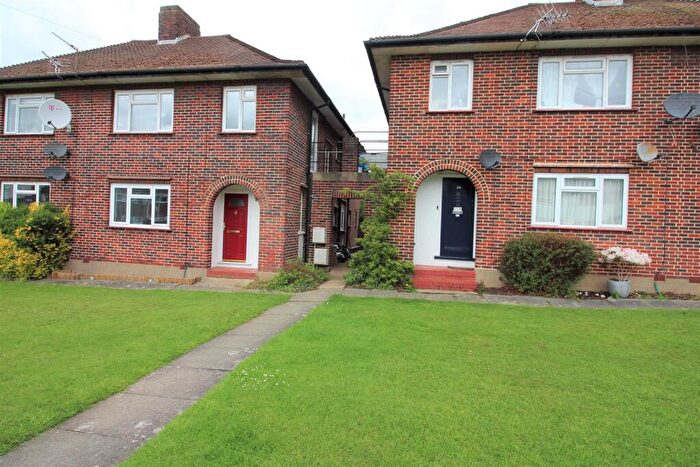 2 Bedroom Maisonette To Rent In Southbourne Gardens, Ruislip, HA4