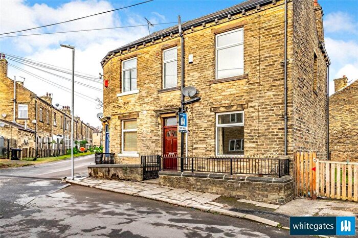 3 Bedroom Semi Detached House To Rent In Jubilee Street North, Ovenden, Halifax, HX3