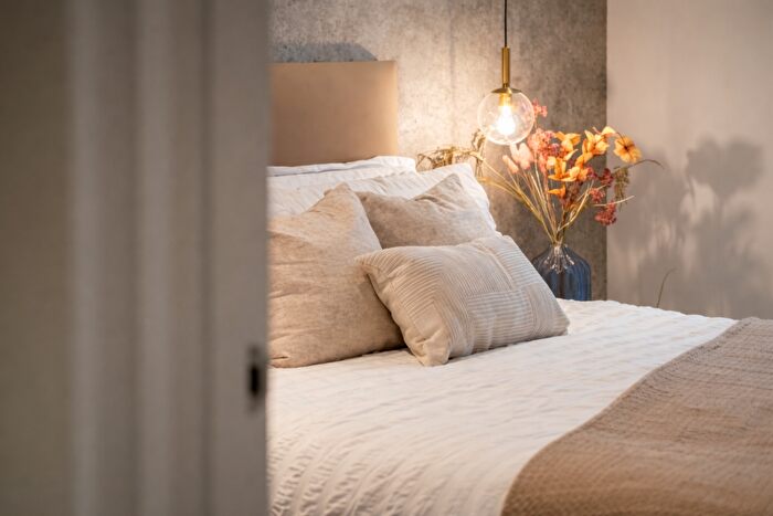 2 Bedroom Apartment For Sale In Canal Front Apartments Manchester, M5