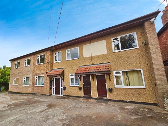 1 Bedroom Flat To Rent In High Street, Irthlingborough, Northants, NN9