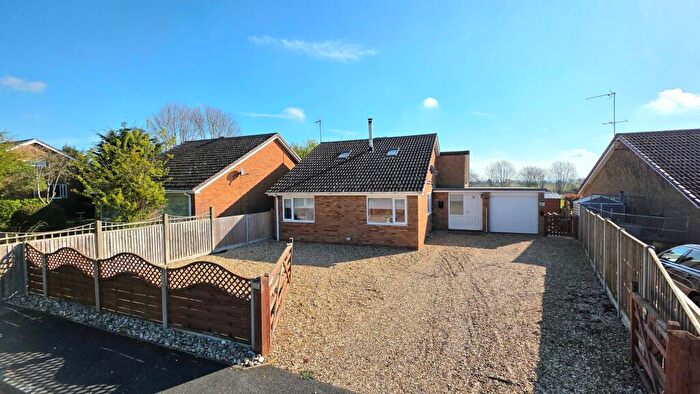 3 Bedroom Detached Bungalow For Sale In Middleton Way, Leasingham, NG34