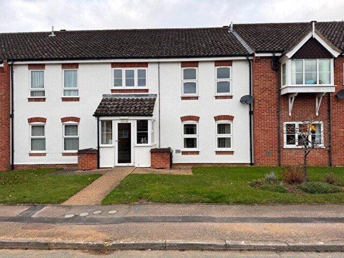 1 Bedroom Flat For Sale In St. Margarets Gardens, Hoveton, Norwich, Norfolk, NR12