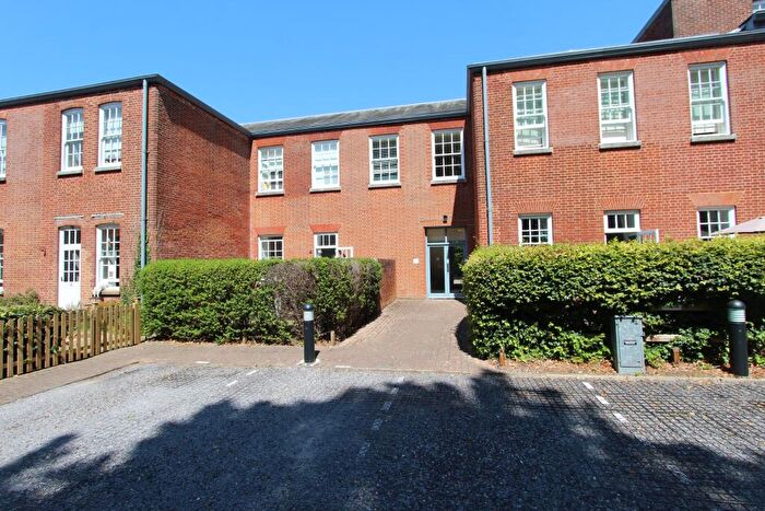 2 Bedroom Apartment For Sale In Knowle, Fareham, PO17