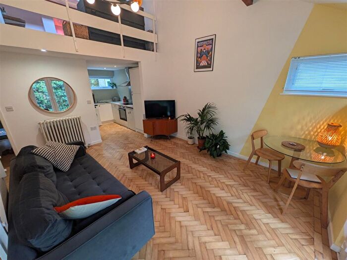 1 Bedroom Flat To Rent In Albany Court, West Didsbury, Manchester, M20