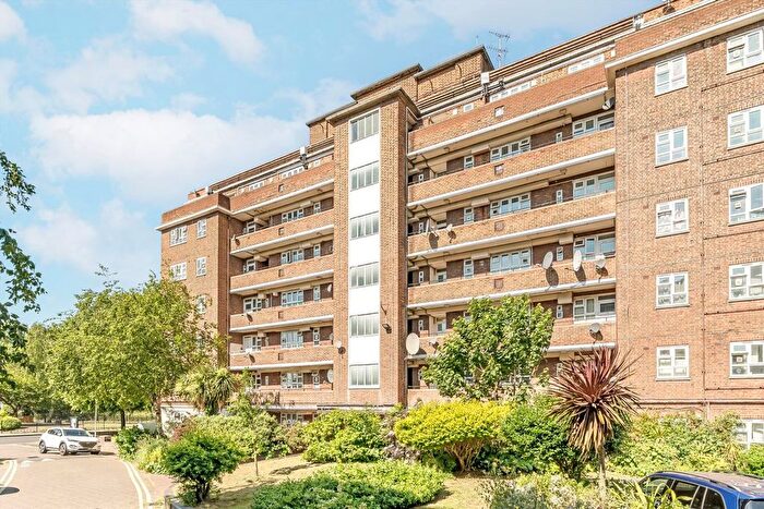 2 Bedroom Flat To Rent In St. Agnes Place, Kennington, SE11