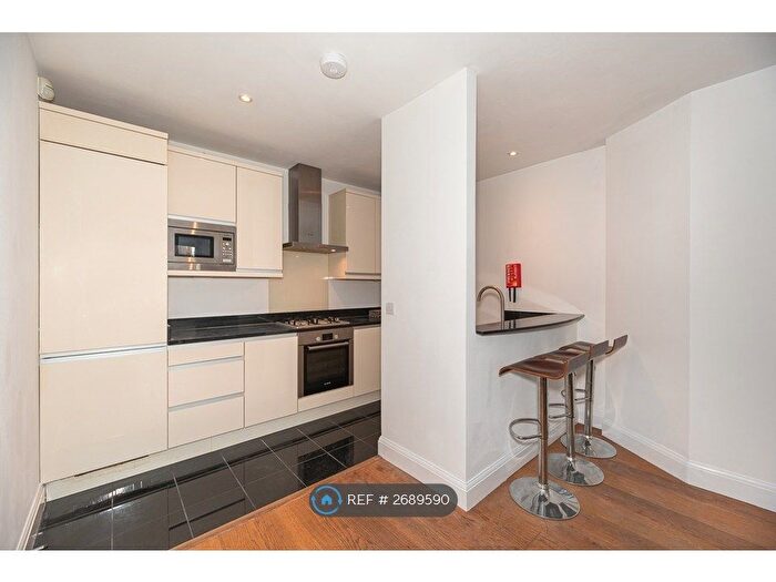 2 Bedroom Flat To Rent In Bondway, London, SW8