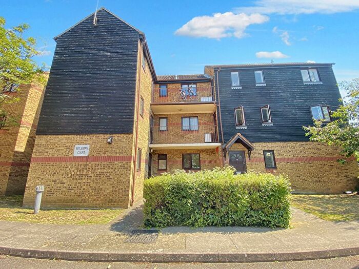1 Bedroom Flat To Rent In Bentinck Road, Yiewsley, UB7