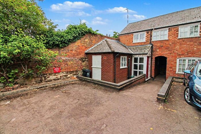 1 Bedroom Terraced House For Sale In The Knibbs, Smith Street, Warwick, CV34