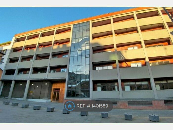 3 Bedroom Flat To Rent In Cheapside, Liverpool, L2