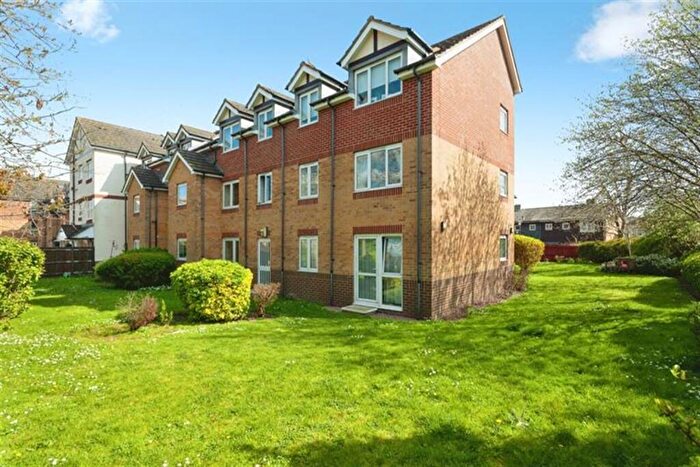 1 Bedroom Retirement Property To Rent In Kingswood Court, Waltham Forest, E4