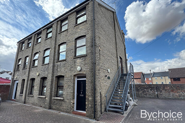 1 Bedroom Flat To Rent In Coach House Court, Gaol Lane, Sudbury, Suffolk, CO10