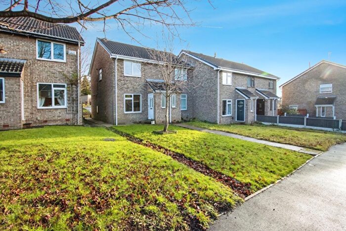 2 Bedroom End Terrace House For Sale In Chestnut Walk, Wakefield, West Yorkshire, WF2