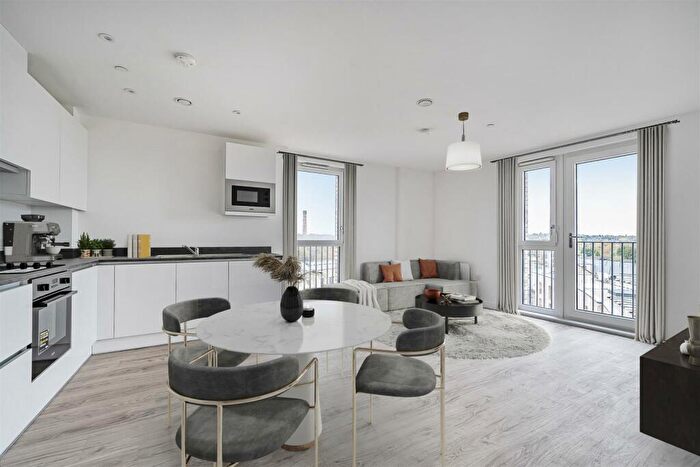 2 Bedroom Apartment To Rent In Belgrave Village, Birmingham, B12