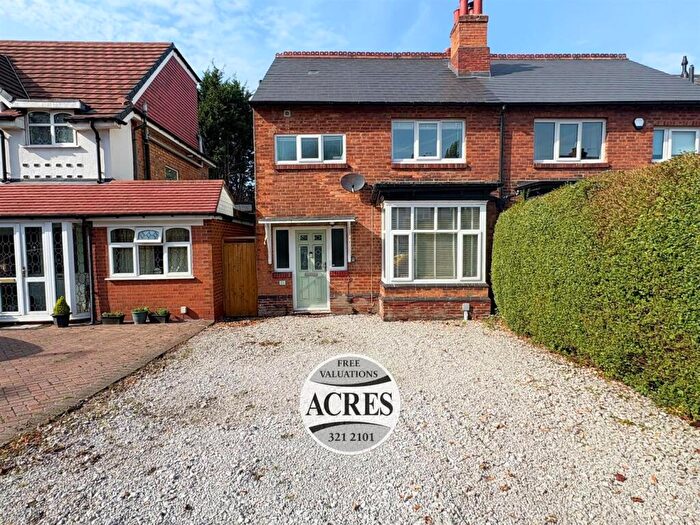 3 Bedroom Semi-Detached House For Sale In College Road, Sutton Coldfield, B73