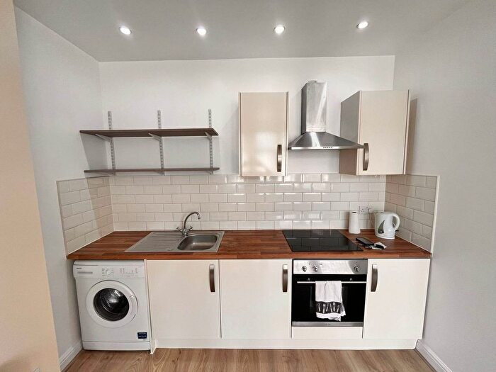 1 Bedroom Flat To Rent In Newport Rd, Cardiff, CF24
