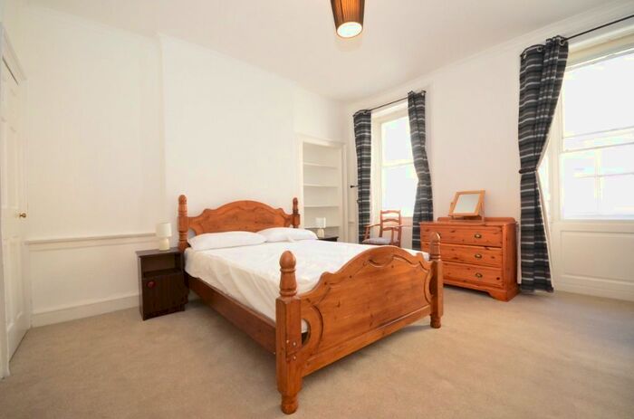 1 Bedroom Flat To Rent In Rose Street, Fr, Edinburgh, Edinburgh, EH2