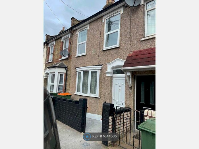 3 Bedroom Terraced House To Rent In Selby Road, London, E13
