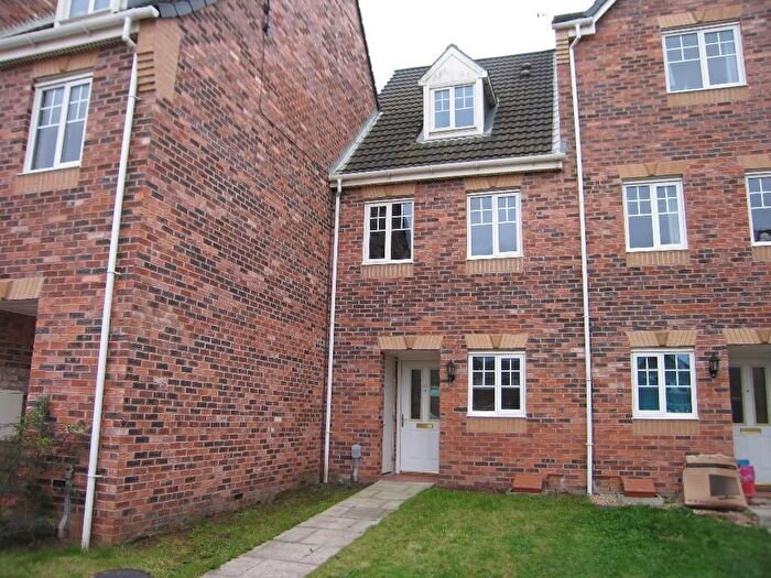 3 Bedroom Terraced House To Rent In Haigh Park, Kingswood, Hull, HU7