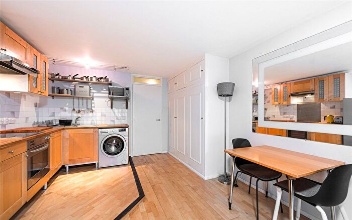 Studio To Rent In Moreton Street, London, SW1V