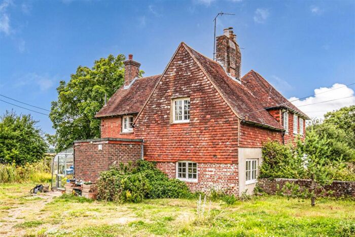 4 Bedroom Semi-Detached House For Sale In Uckfield Road, Ringmer, BN8