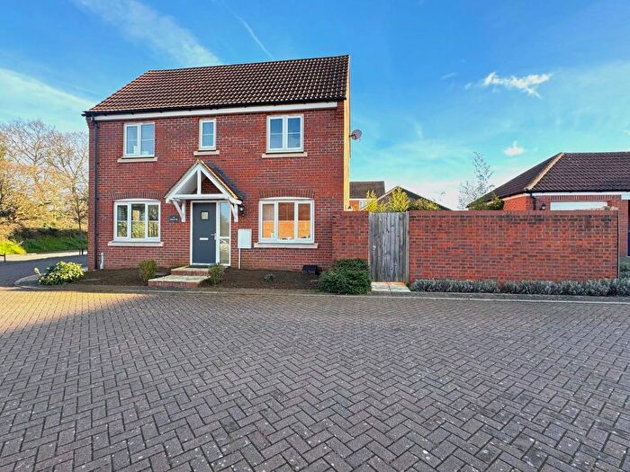 3 Bedroom Property For Sale In Swannell Way, Gamlingay, Sandy, SG19