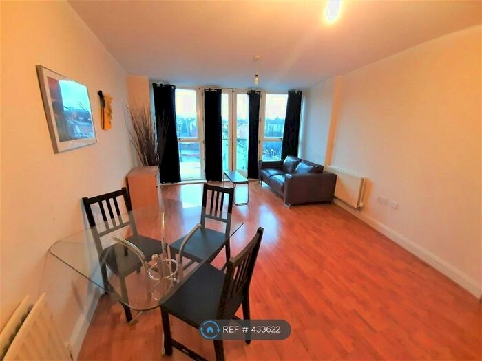 2 Bedroom Flat To Rent In Lee Bank Middleway, Birmingham, B15