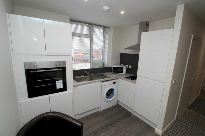 1 Bedroom Flat To Rent In Centre Court, Paragon Street HU1