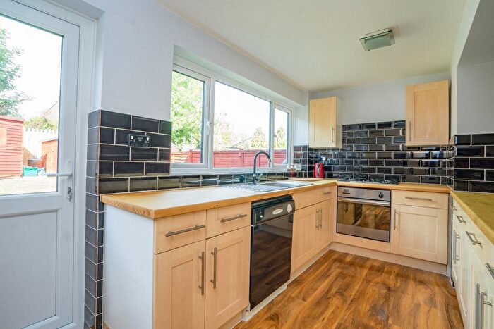 3 Bedroom Terraced House For Sale In Stanbridge Road, Edenbridge, TN8