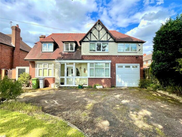 4 Bedroom Detached House To Rent In Chester Road, Castle Bromwich, Birmingham, West Midlands, B36
