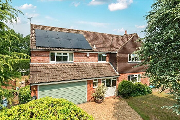 5 Bedroom Detached House For Sale In Churchfields, Kingsley, Hampshire, GU35