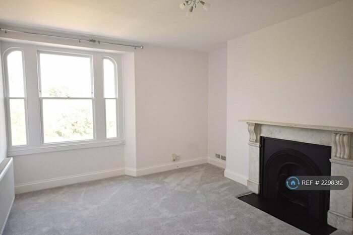 2 Bedroom Flat To Rent In Clifton, Bristol, BS8