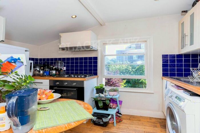 2 Bedroom Flat To Rent In Cornwall Road, London, N4