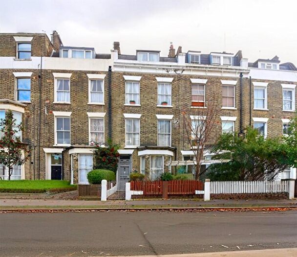 House For Sale In Arthur Road, Holloway, London, N7