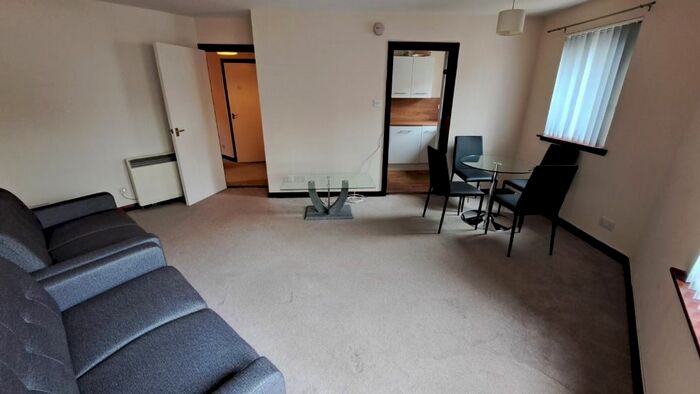 2 Bedroom Flat To Rent In Bloomfield Court, City Centre, Aberdeen, AB10