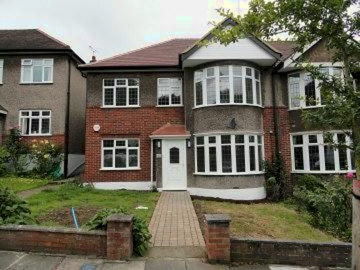 2 Bedroom Maisonette To Rent In Sandall Close, Ealing, London, W5