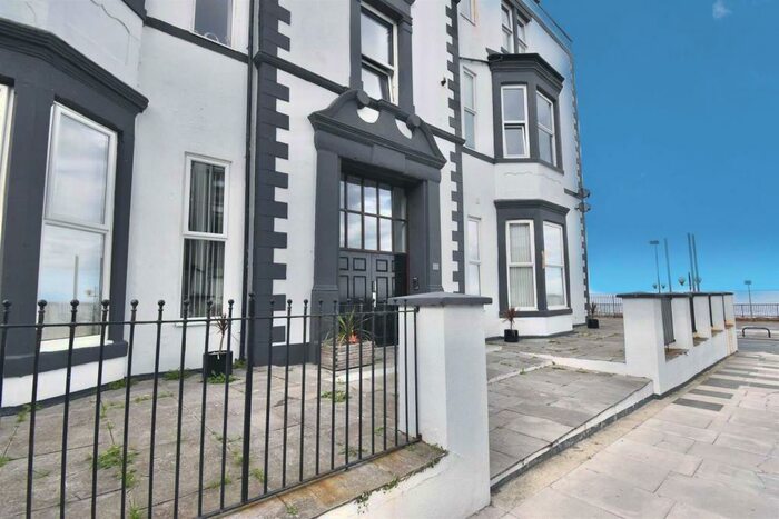 2 Bedroom Apartment To Rent In Esplanade, Whitley Bay, NE26